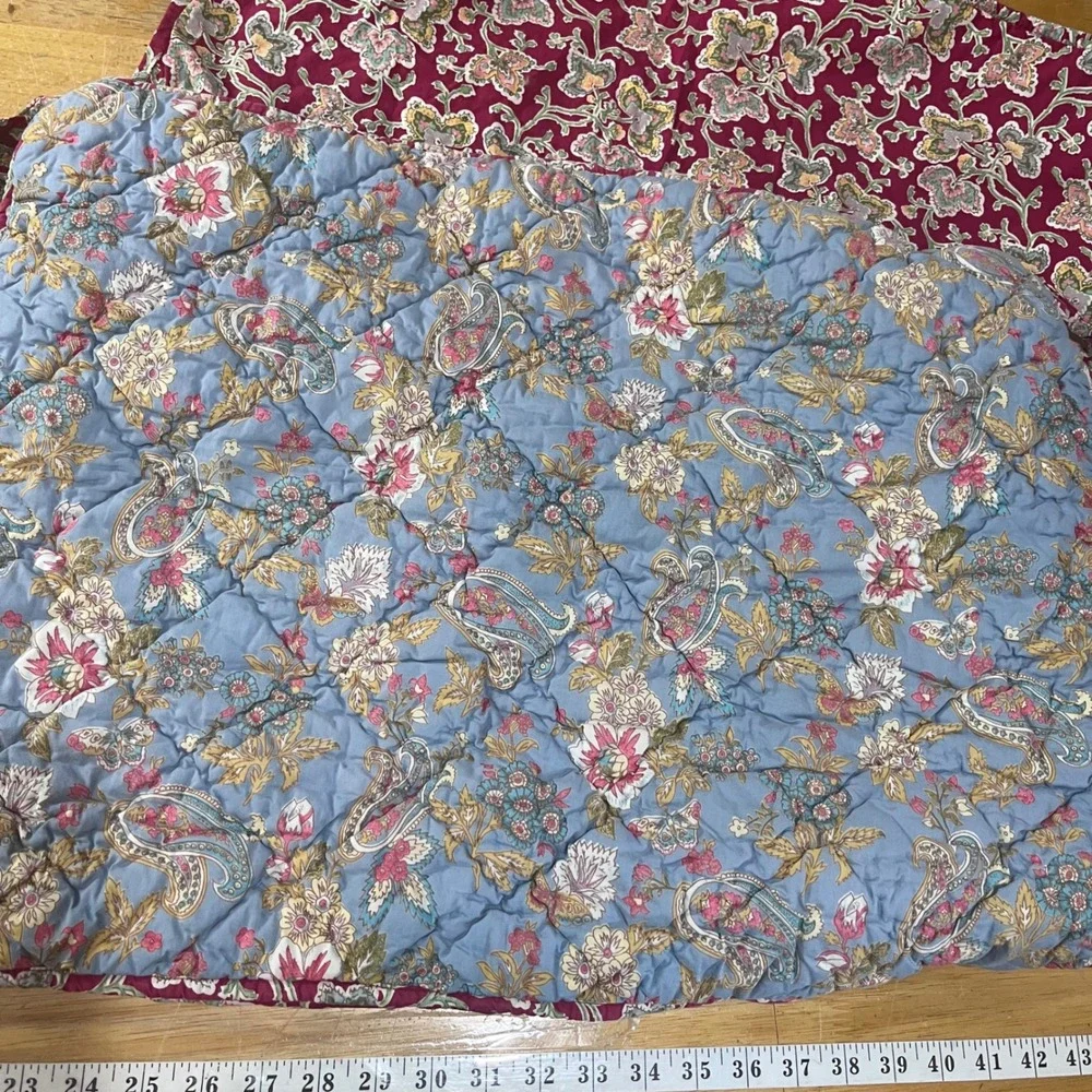 Pottery Barn Standard Quilted Pillow Shams Set of 2 Reversible Burgundy Blue Vtg